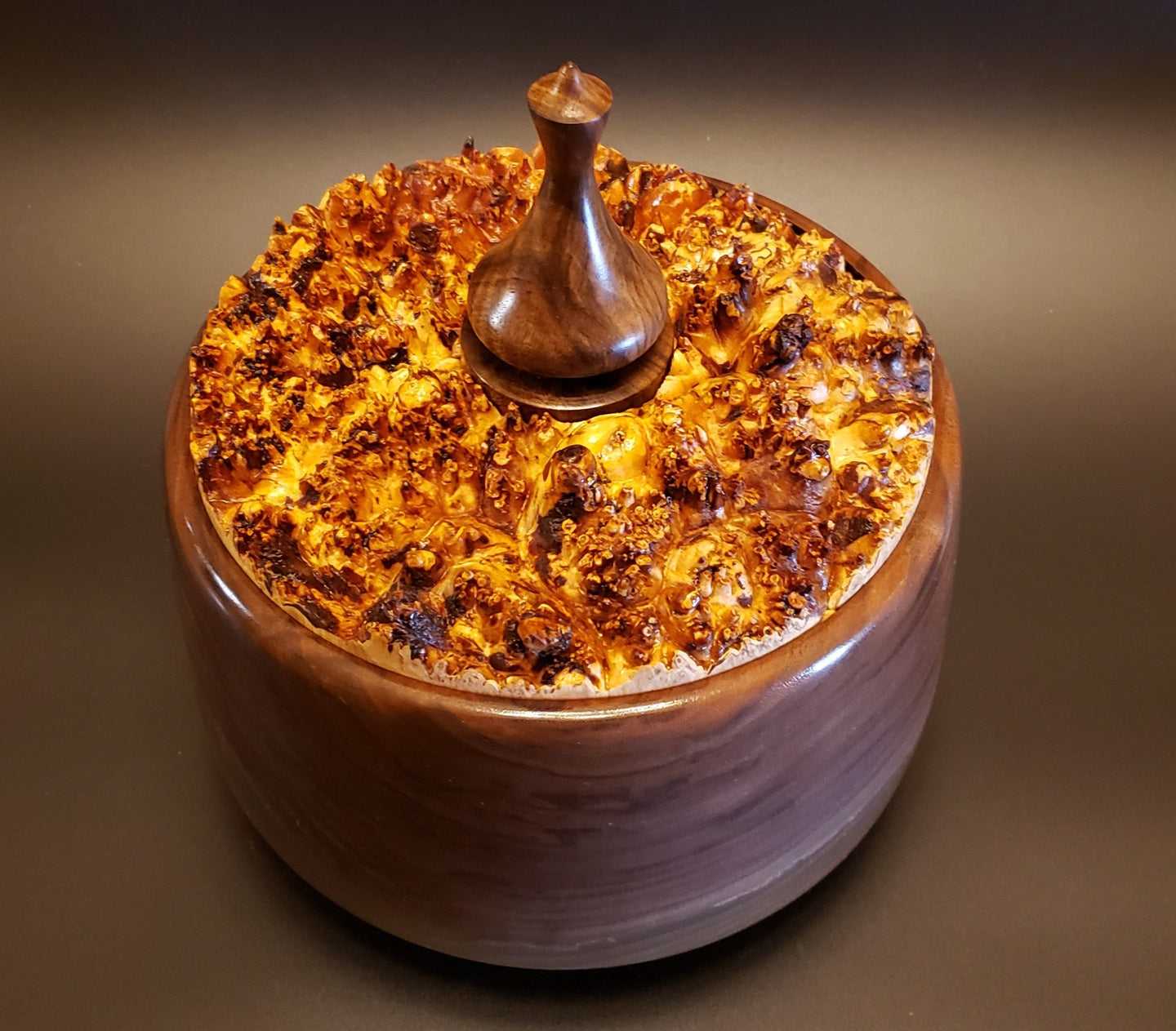 Art, lidded bowl