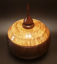 Load image into Gallery viewer, Art, Lidded Bowl
