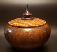 Load image into Gallery viewer, Art, Lidded Bowl
